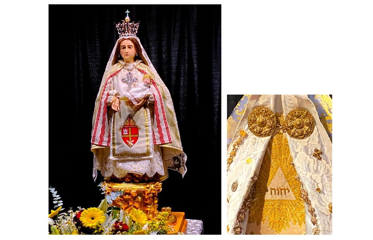 A Dazzling Fashion Show for the Most Famous Jewish Mother in the World