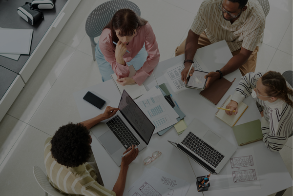 Comunidades como Produto e Canal de Receita