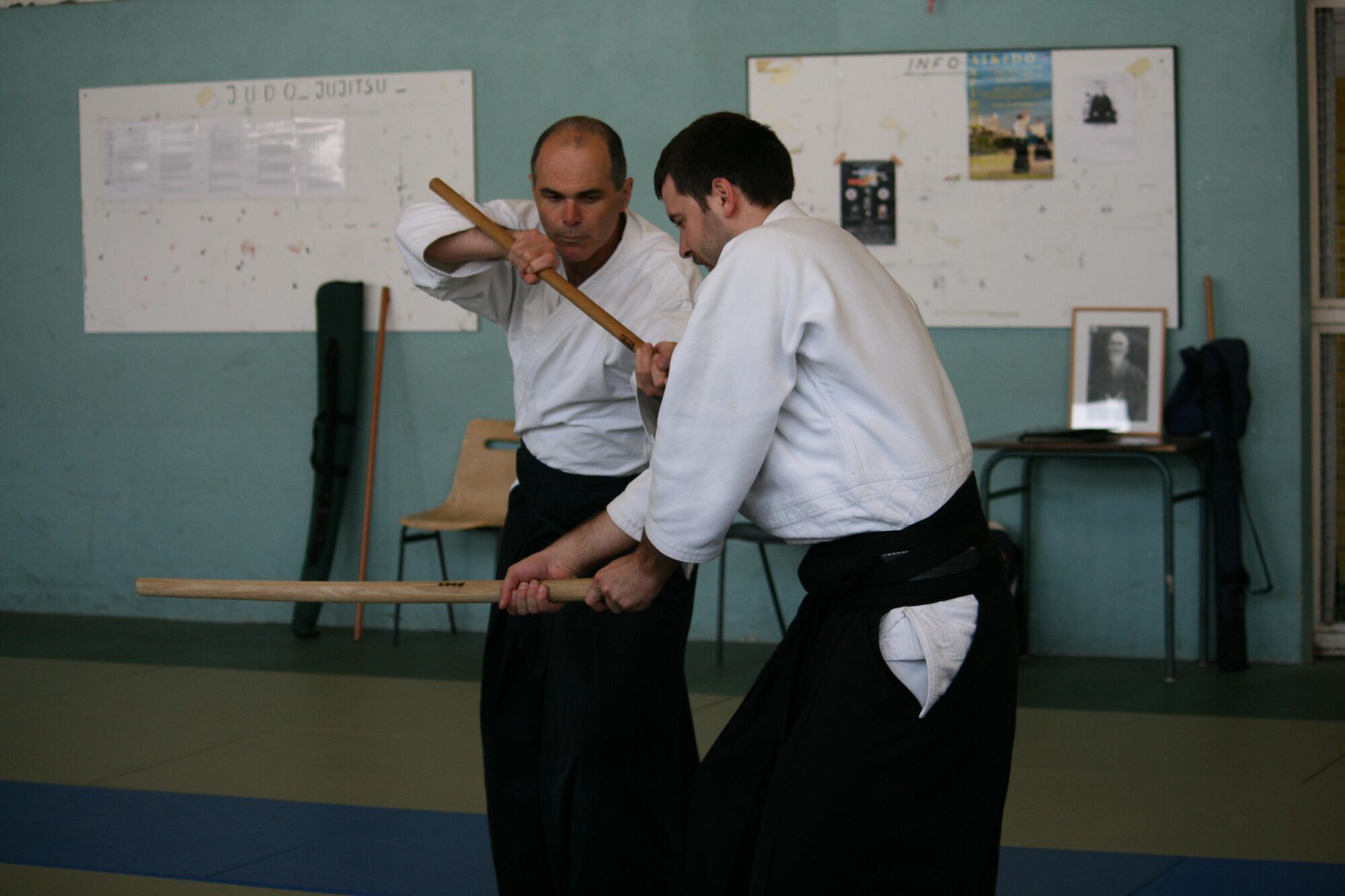 Ken tai jo hiji katame tsuki (migi/hidari)