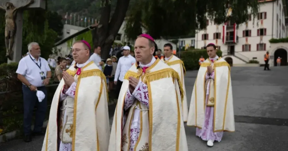 SSPX bác bỏ vạ tuyệt thông của Vatican, gọi đó là “khách quan” bất công và vô hiệu