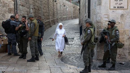 Israel bắt giữ nghi phạm hành hung nữ tu người Pháp tại Jerusalem
