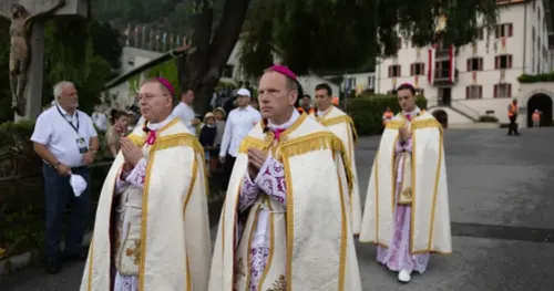 SSPX bác bỏ vạ tuyệt thông của Vatican, gọi đó là “khách quan” bất công và vô hiệu
