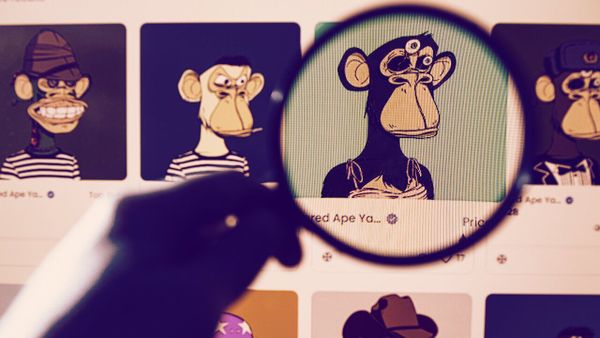 🦧A listing bug on OpenSea allowed one user to buy Bored Ape Yacht Club NFTs at old prices, far below the current floor price.