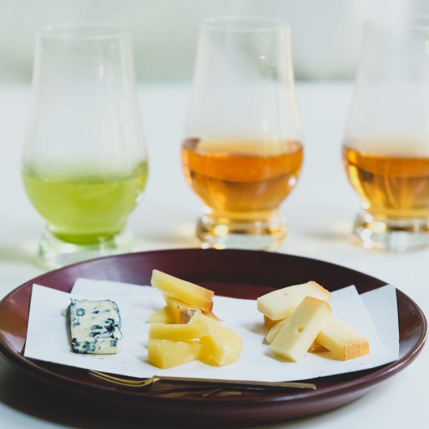 Pairing of 3 Cheese and 3 Japanese Teas at the Curds & Kettle event, Vancouver. Photo by @janschanoma.