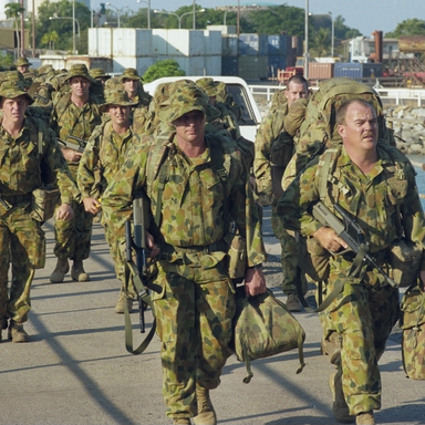 Australians at war: push to honour modern Diggers
