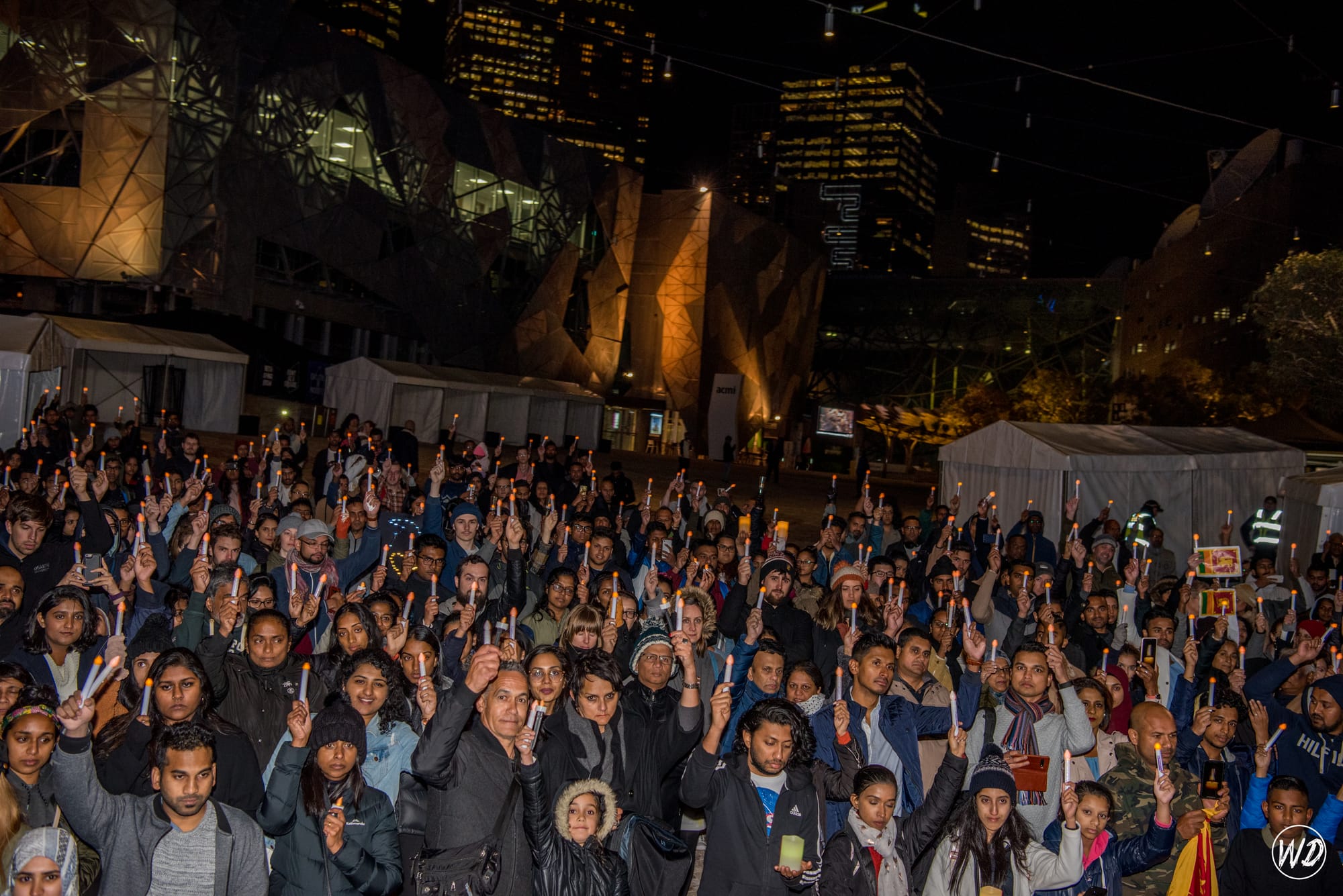 Melbourne's heart lights up for Sri Lanka terror victims