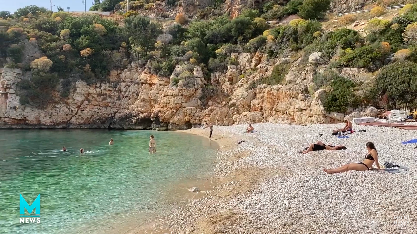 Bizarre Turkey lockdown lets tourists roam freely, bans books