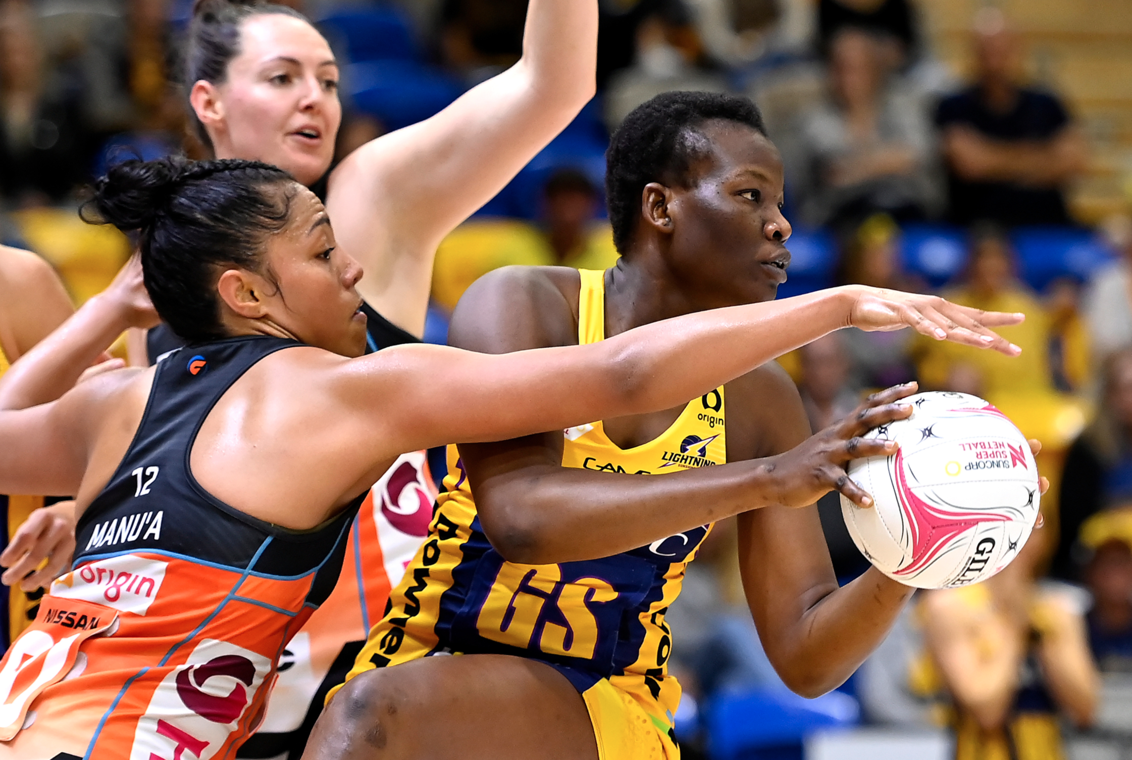 Send off controversy in Suncorp Super Netball league nail biter