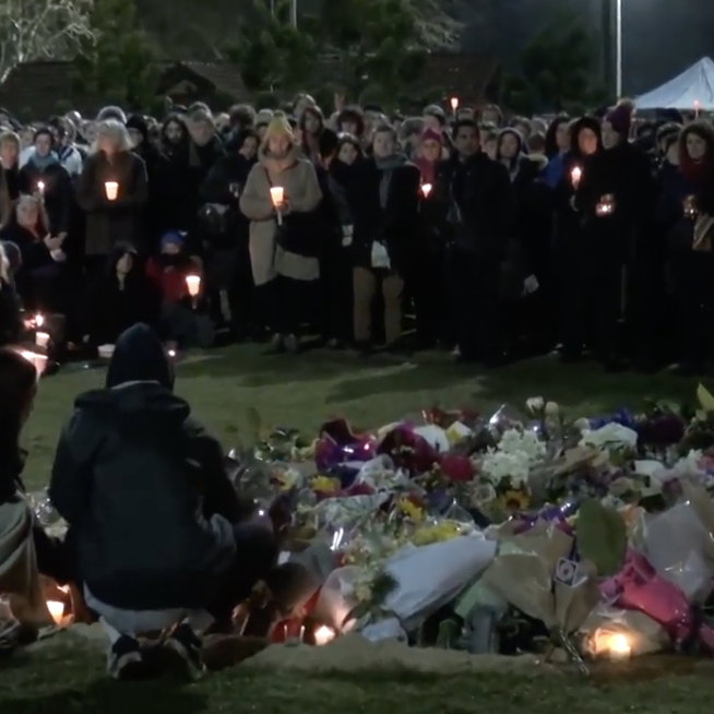 'A moment for all of us': Thousands mourn Melbourne woman at Princes Park vigil