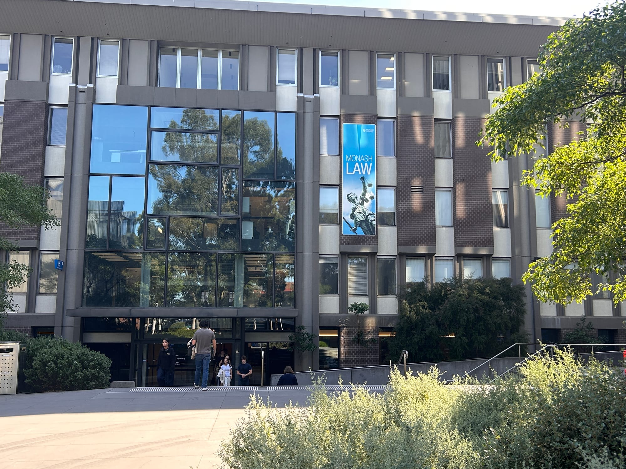'The quality of education has gone': Monash students question tutorial cuts