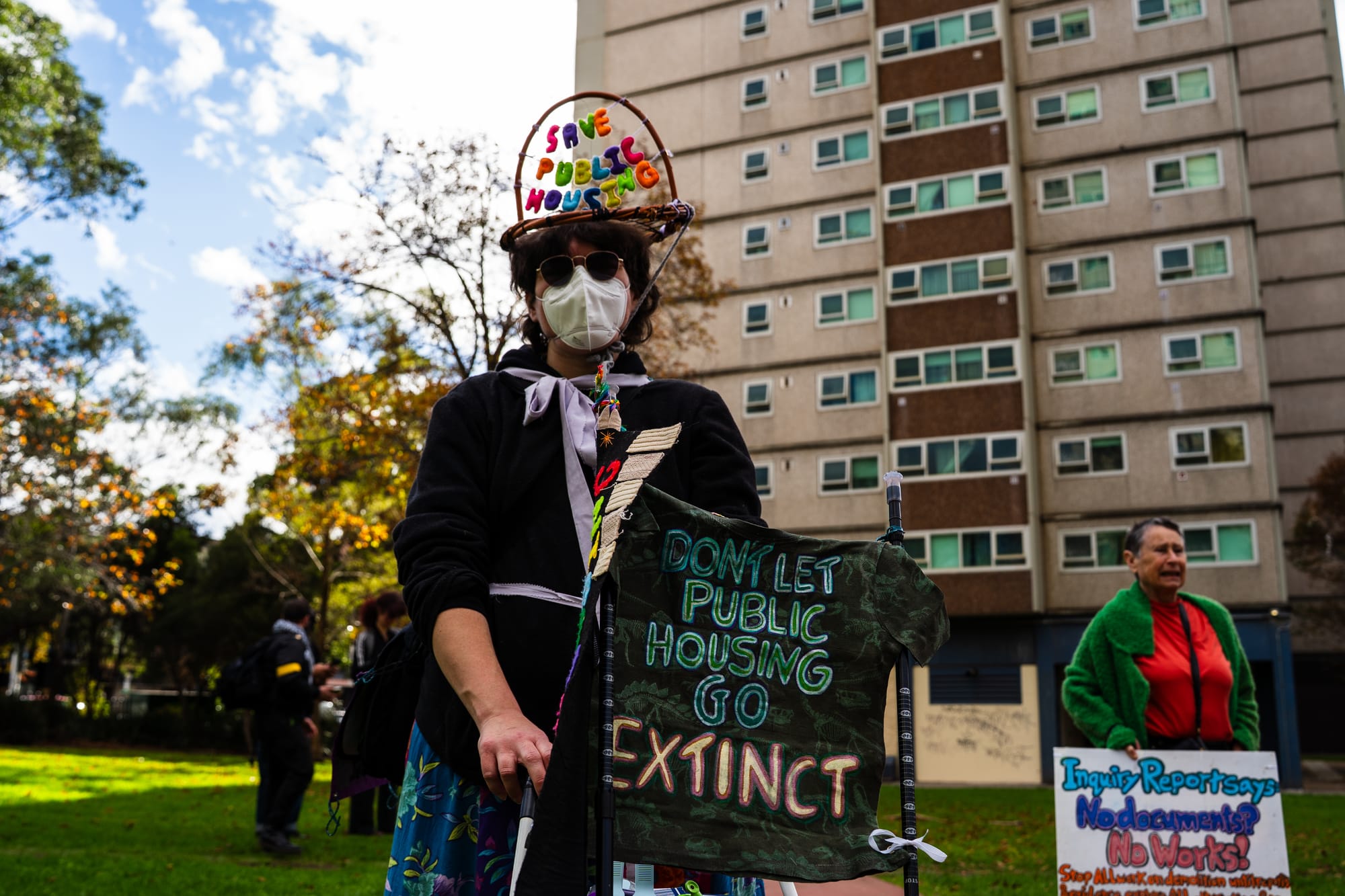 Residents gather en masse to defend public housing