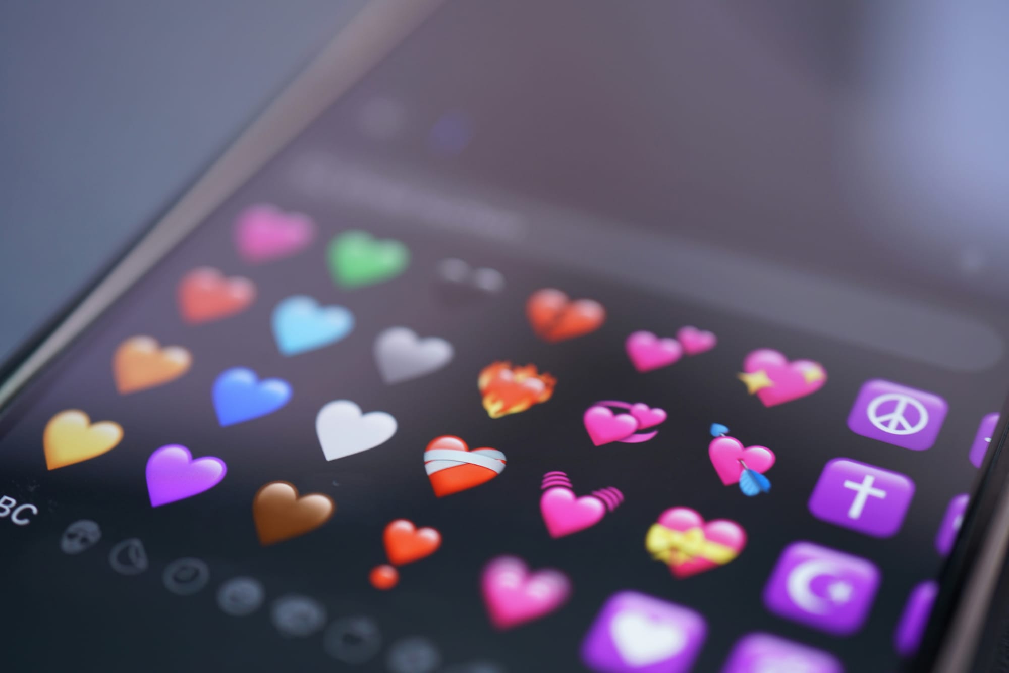 Catching feels and situationships: how do young people see the modern dating scene?
