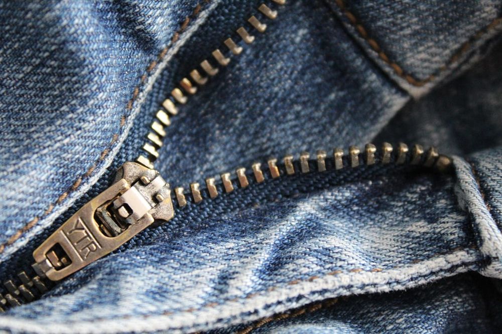 All the success and scandal of an American Eagle jeans ad post image