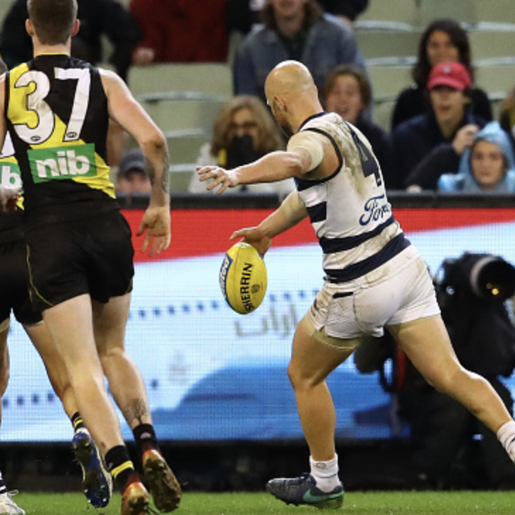 Round 20: Close calls heat up a fiery round post image
