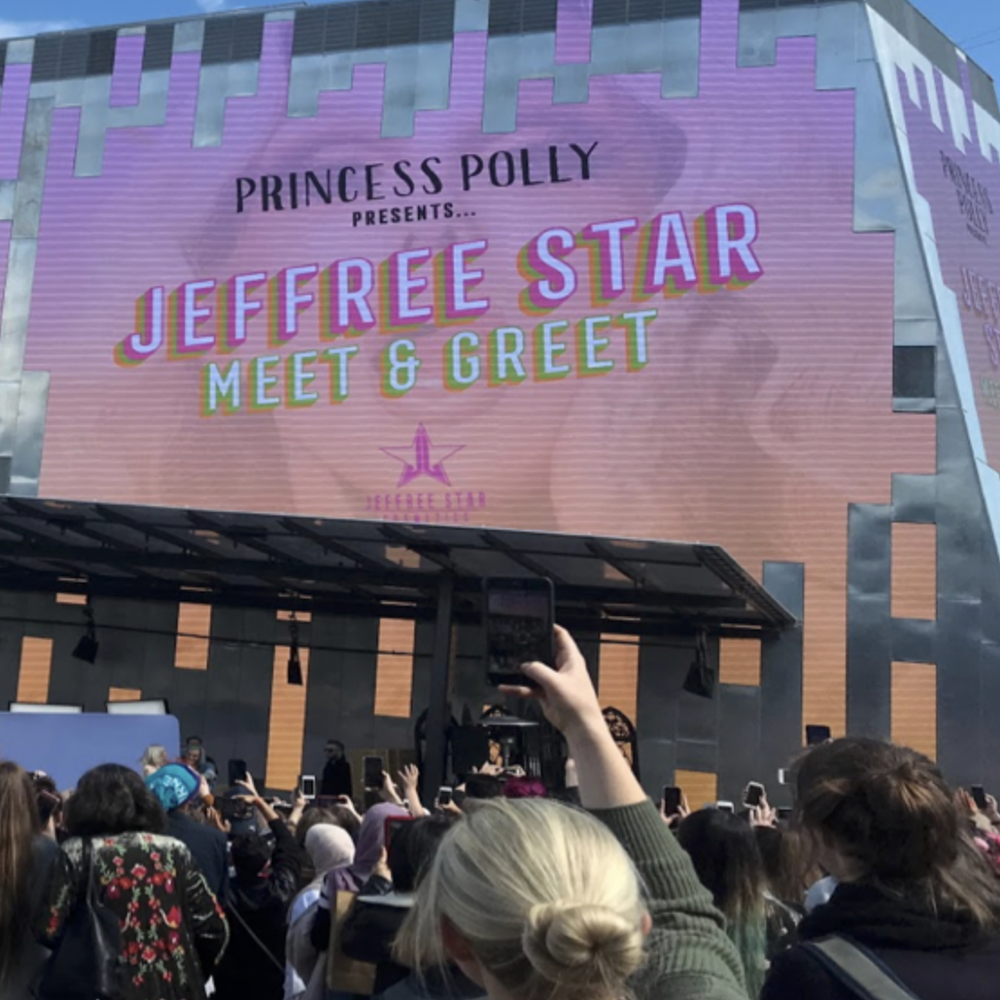Fans of YouTube hero Jeffree Star left disappointed as free event turns sour post image