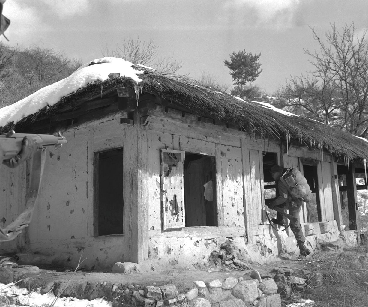 hooch (dwelling)