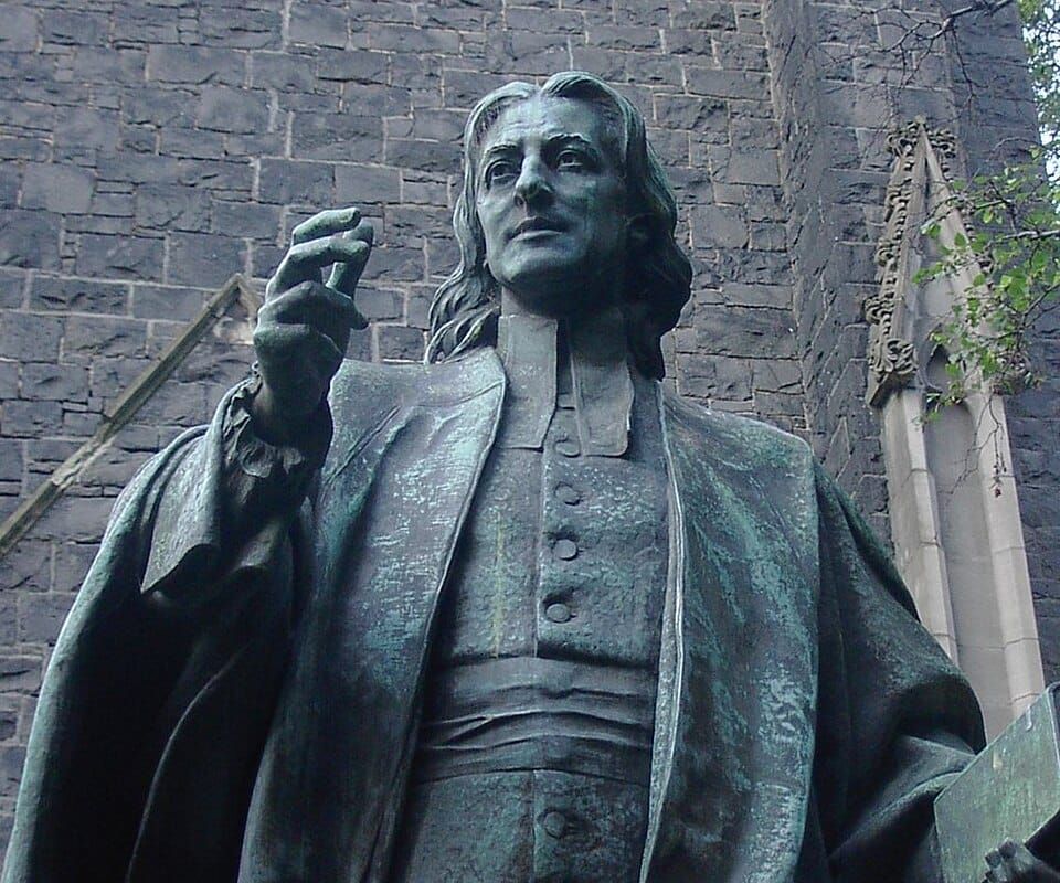 Photo of statue of a seventeenth-century preacher