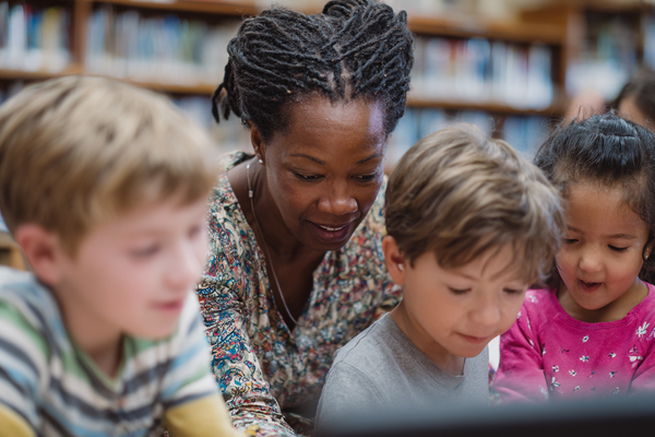 Unit Plan 14 (Grade 1 Library): Using Pictures and Text Features to Learn