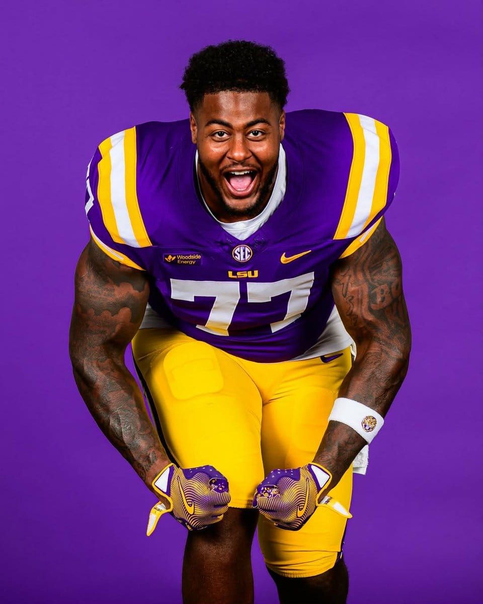LSU offered a massive Louisiana offensive lineman in the 2029 class, with the prospect discussing Lane…