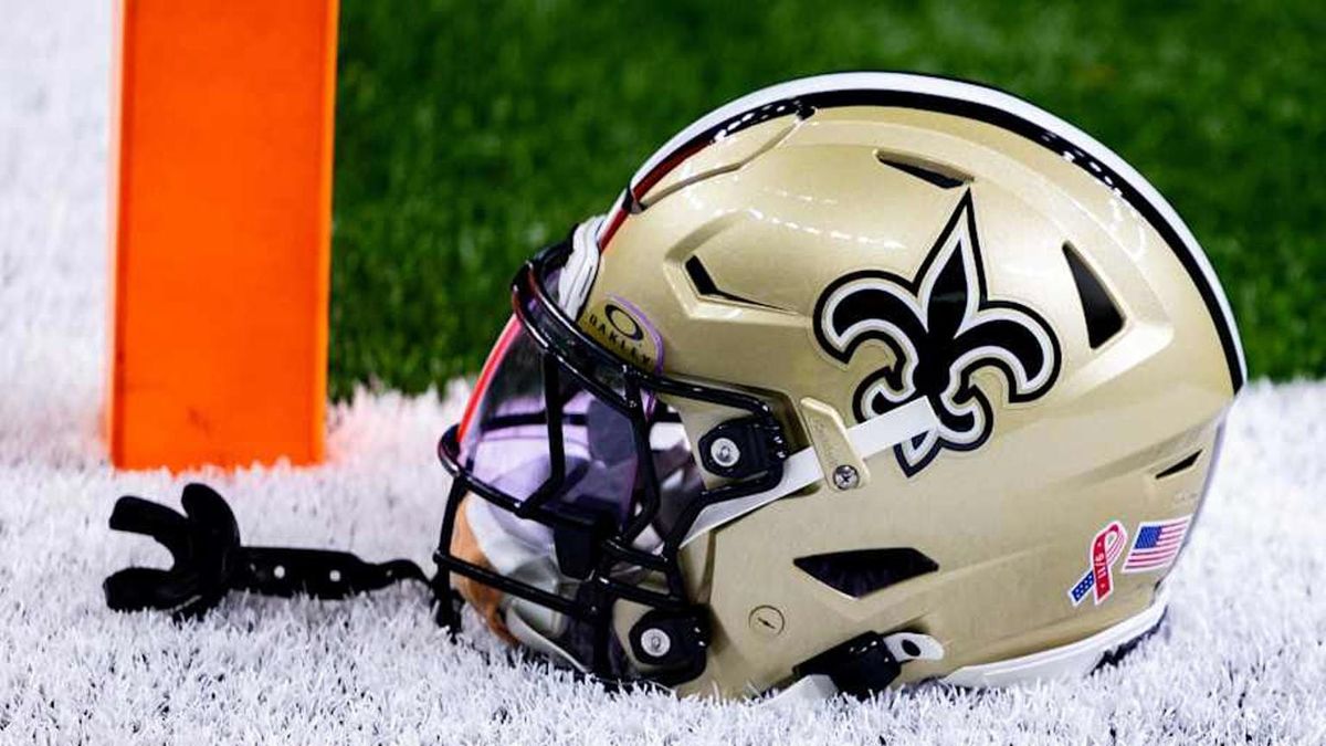 Deion Jones, the former LSU and Jesuit standout linebacker, agreed to sign with the New Orleans Saints — a…