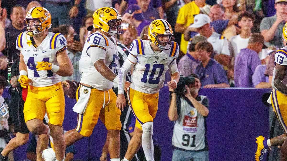 VIDEO: Kiffin debut night. Leavitt dive TD. LSU 51-10 Clemson. Prefer LSU Football native clip. (LSU Football / TD / ESPN)