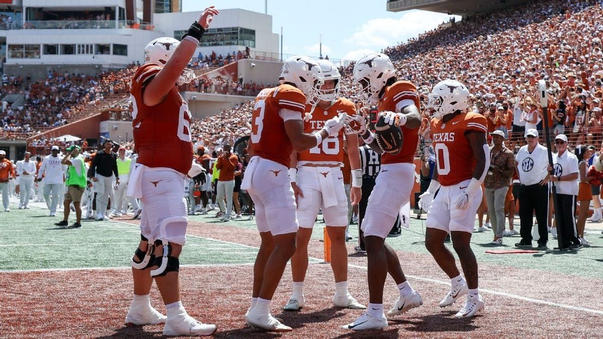 Labor Day closer: No. 19 SMU beats Florida State 27–24 on a walk-off field goal. Power-outage delay, then Mustangs steal Doak. Week 1 is finally over. (FSU / ESPN)