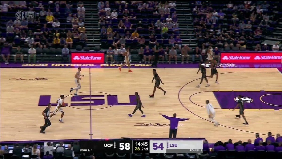 Watch: the ghost screen and off-ball screen from Ružić that freed Abdi Bashir Jr. for one of his six 3s against UCF