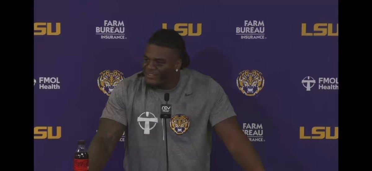 VIDEO: Three freshmen on LSU’s defensive line at once: “That’s the future right there”