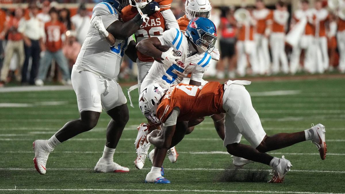 Ole Miss will play Auburn without star RB Kewan Lacy, who dislocated his shoulder at Texas