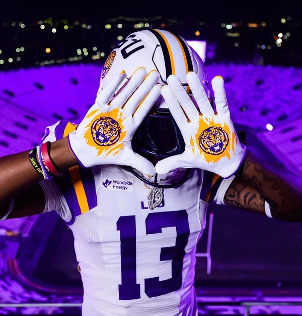 Four-star ATH Braylon Calais, Louisiana’s top prospect and Rivals’ No. 5 ATH nationally from Cecilia High,…