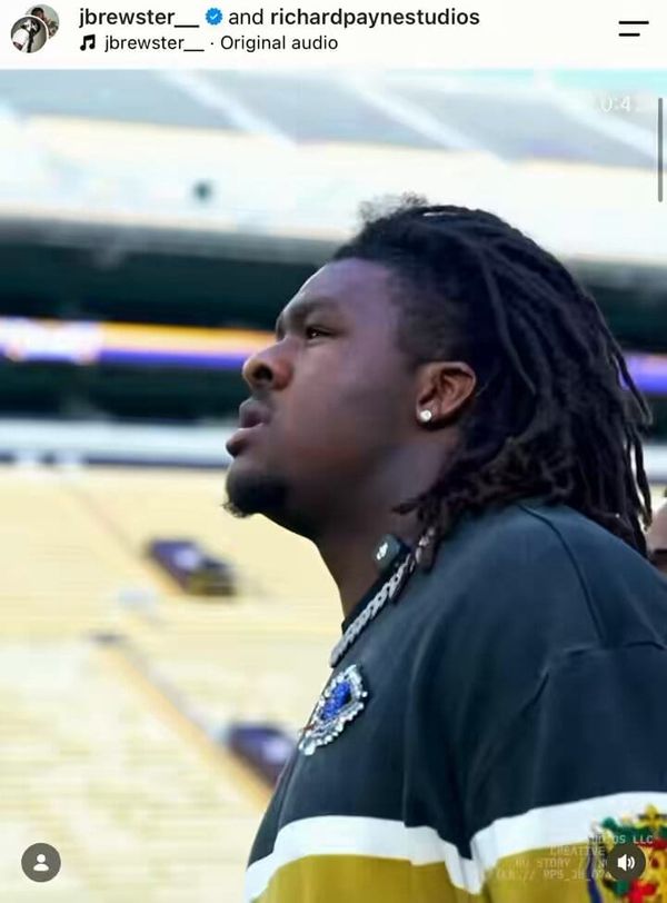 Five-star DL Jalen Brewster, the No. 1 prospect in the 2027 class from Cedar Hill, Texas and committed to…