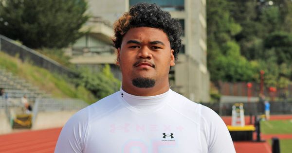 Three-star OT Amaziah Siale, the 2027 LSU commit who flipped from Cal this summer, is making the recruitment…