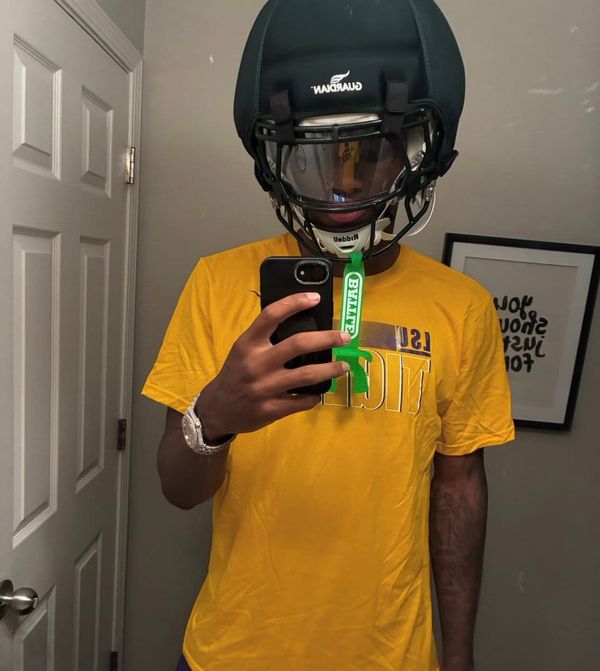 Five-star WR Monshun Sales, the No. 2 wideout and No. 8 overall prospect in the 2027 class from Lawrence…