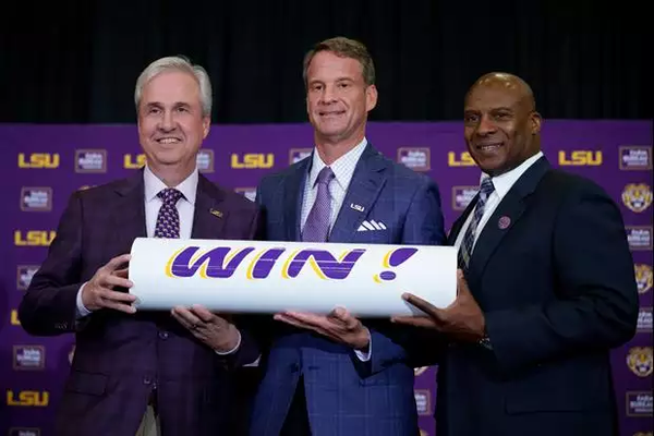 CBS Sports projects LSU to reach the College Football Playoff in Lane Kiffin's first season as head coach,…