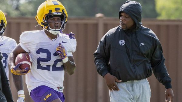 LSU returned to full pads Monday with notable absences but healthier receivers, as Husan Longstreet clearly…