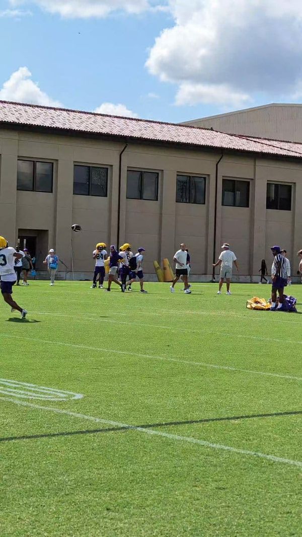 LSU quarterbacks including Sam Leavitt worked with the wide receivers during Saturday’s fall camp practice,…
