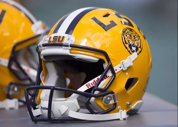 Five-star LSU EDGE commit KJ Green recorded a sack on the second defensive play of the season in the latest…