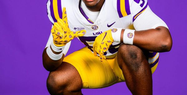 LSU opened the second week of fall camp Monday with its first practice of the week after a day off, entering…