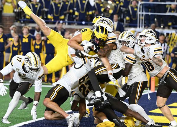 LSU left Wright & Harris off vs Clemson — and still won 51-10. SEC lawsuit heat cooled, not gone. Next roster move will restart it. (CBS Sports)