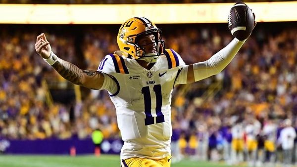 Blake Baker’s D smothers Marcel Reed: −13 rush, 106 pass, four sacks
