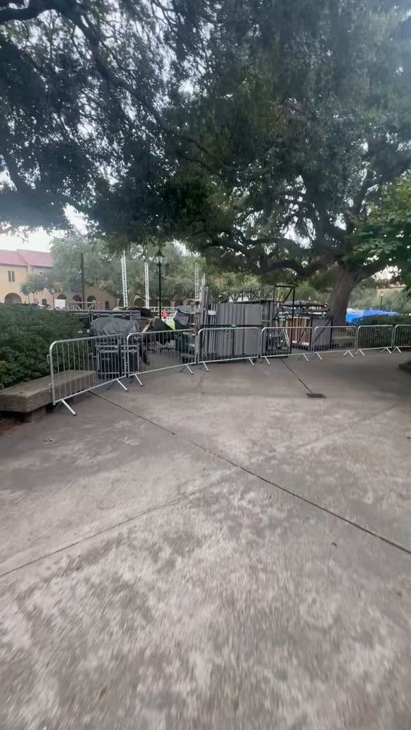Campus is getting GameDay-ready. ESPN is in town. Kiffin’s LSU debut vs Clemson is Saturday night in Death Valley. It’s about that time. (X video)