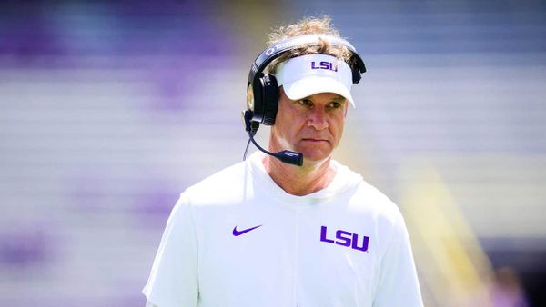 Clemson's GC emailed LSU: playing former pros Saturday may breach the game contract. Still coming to Baton Rouge. No damages ask. (Yahoo Sports)