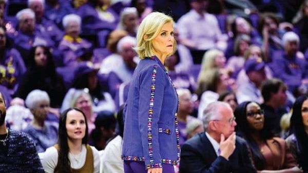 Kim Mulkey’s LSU women start the season No. 9 in the AP poll and play their first exhibition Thursday