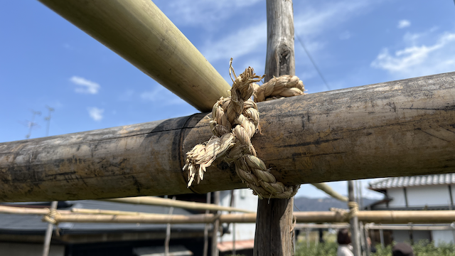 Otoko Musubi, the knot used to tied the structure together.