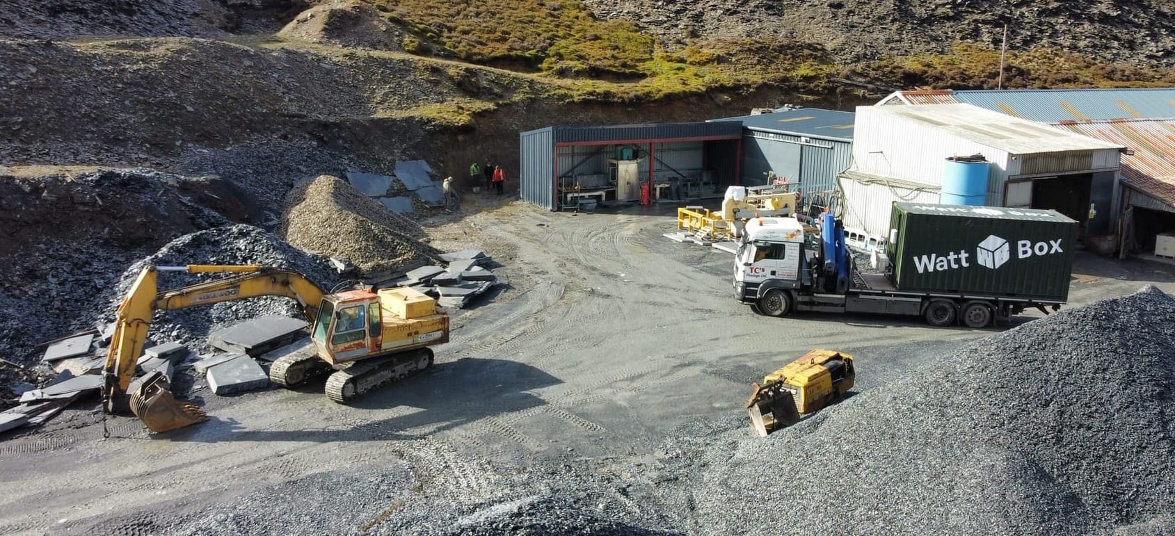 A Wattbox arriving at a new site by lorry, Berwyn Slate Quarry.