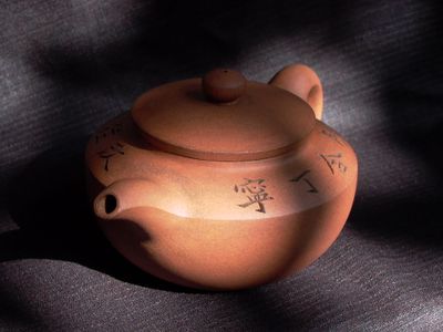 壺的幽微精神魅力：為什麼說「壺中日月長」不只是詩意修辭