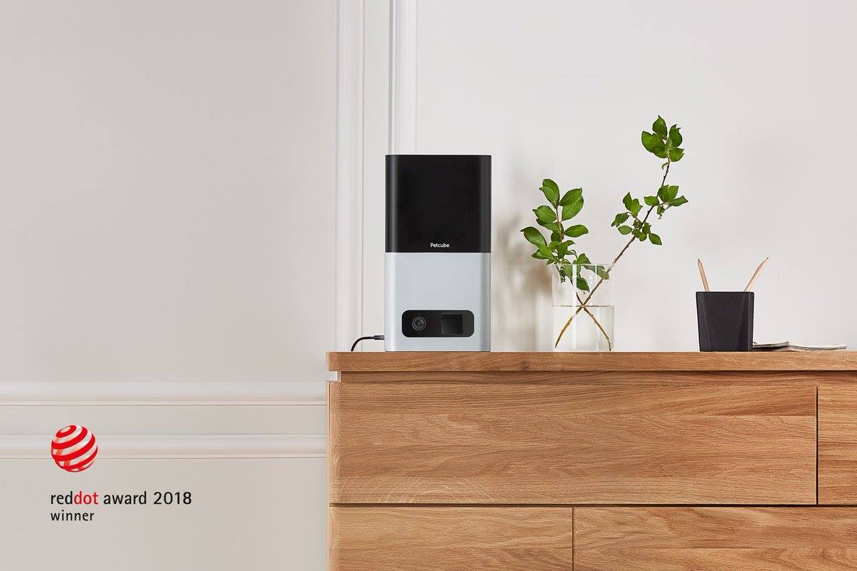 Petcube pet camera red dot award