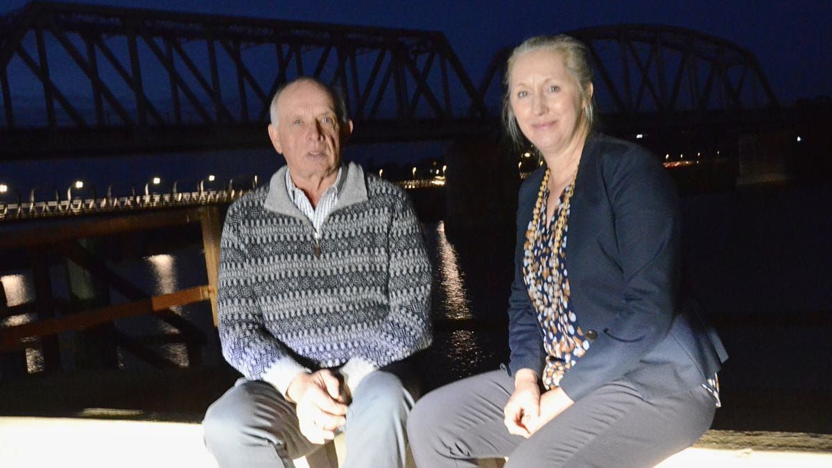Rail bridge should be lit up ahead of its centenary, council tells ARTC