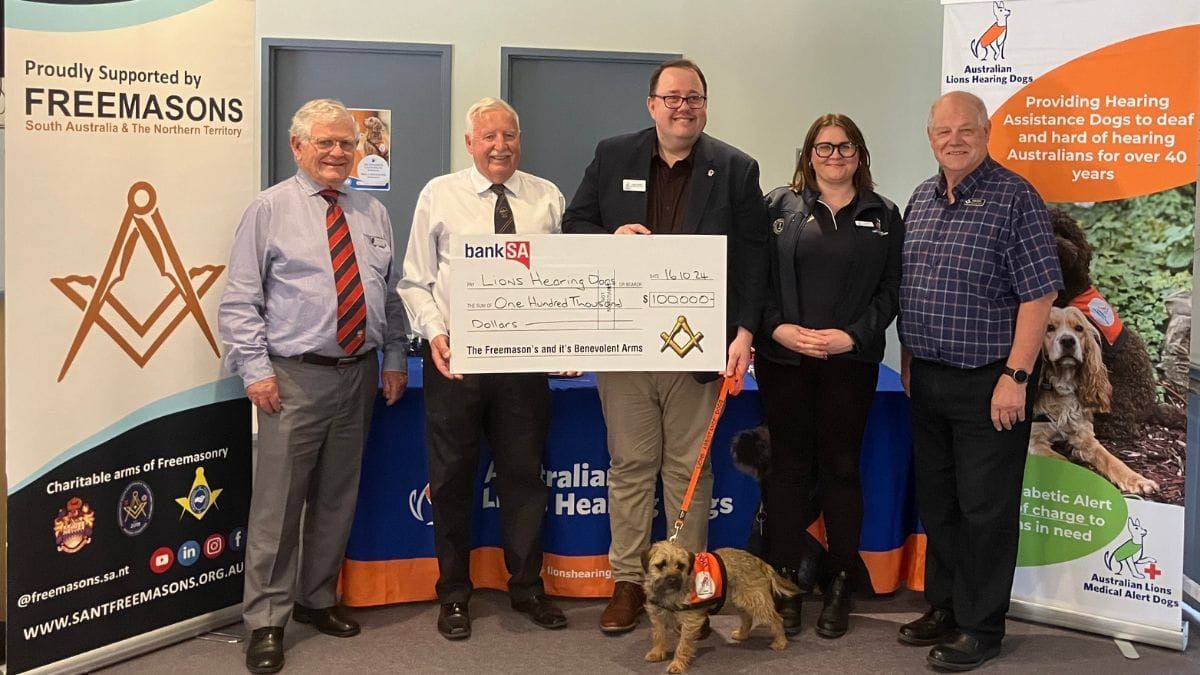 Freemasons donate $100k to Lions Hearing Dogs