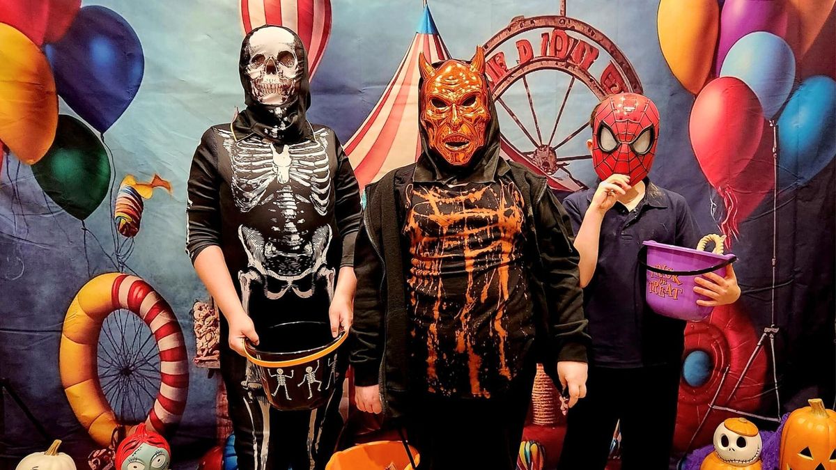 Bridge Street businesses get into the Halloween spirit